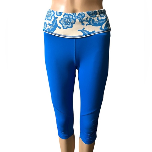 Lululemon Blue Floral Capri Leggings - Picture 1 of 12